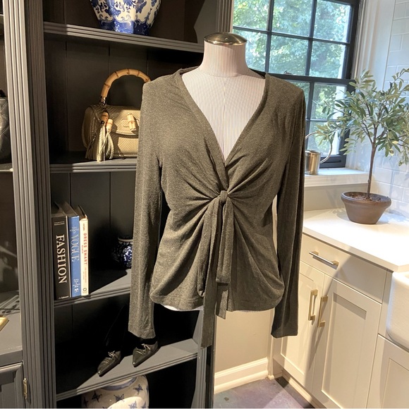 Lafayette 148 Heather Gray Knot Front Sweater – Size M - Picture 1 of 5